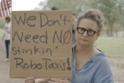 正缘测试特斯拉在得州奥斯汀遭遇抗议活动：反对马斯克Robotaxi计划
